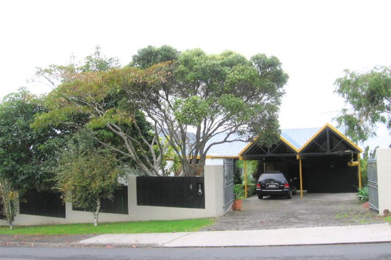 Photo of property in 10 St Ives Terrace, Mairangi Bay, Auckland, 0630