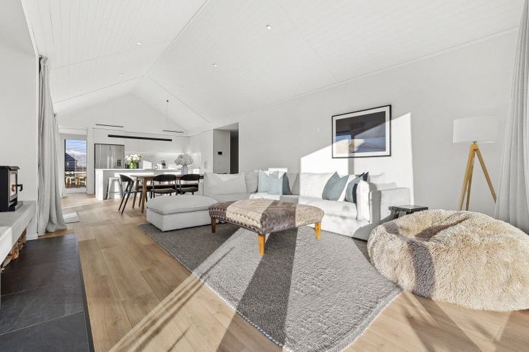 Photo of property in 21 Rua Street, Albert Town, Wanaka, 9305