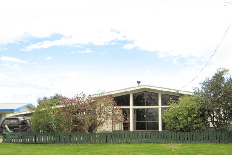 Photo of property in 86 Ferry Road, Clive, 4102