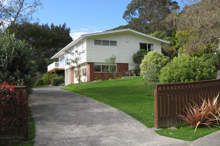 Photo of property in 3 Chanel Grove, Waterloo, Lower Hutt, 5011