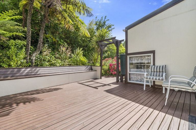 Photo of property in 27 Solander Place, Whitby, Porirua, 5024