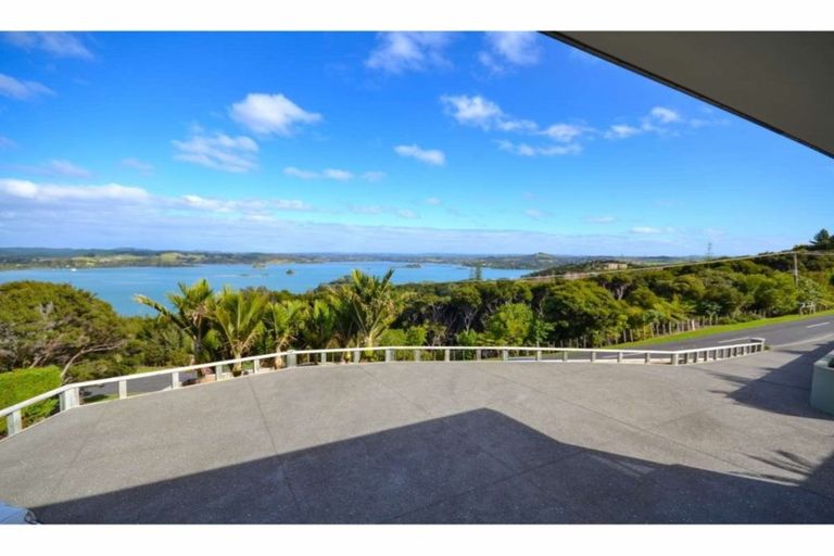 Photo of property in 47 Doves Bay Road, Kerikeri, 0294