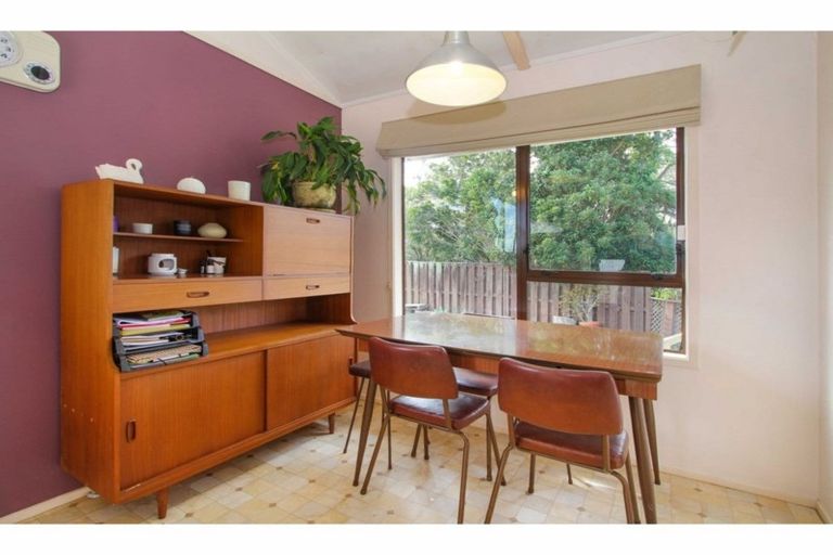 Photo of property in 2/39 Brunton Place, Glenfield, Auckland, 0629