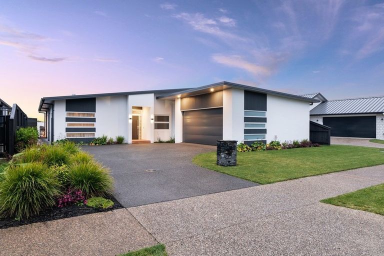 Photo of property in 141 Penetaka Heights, Pyes Pa, Tauranga, 3112