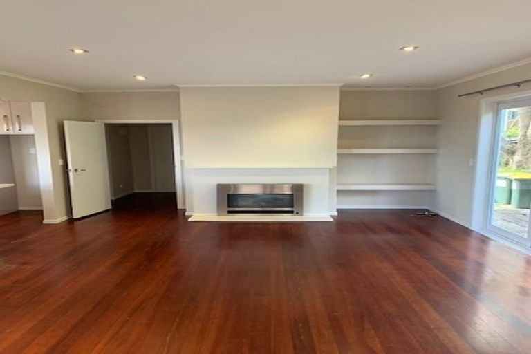 Photo of property in 386 Lake Road, Takapuna, Auckland, 0622