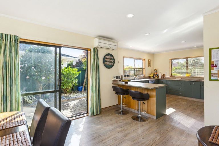 Photo of property in 22 Beach Haven Place, Paraparaumu Beach, Paraparaumu, 5032