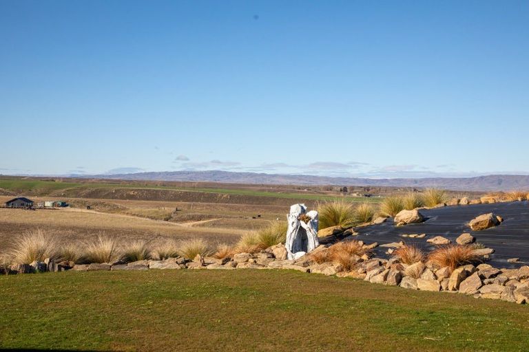 Photo of property in 1 Stella Way, Waikerikeri, Alexandra, 9391