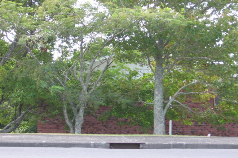 Photo of property in 30 Target Road, Totara Vale, Auckland, 0629