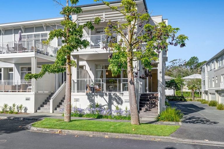 Photo of property in 2 Parkside Drive, Orewa, 0931