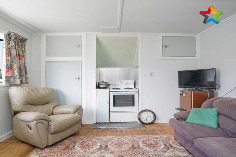 Photo of property in 80 Half Mile Road, Tuatapere, 9620