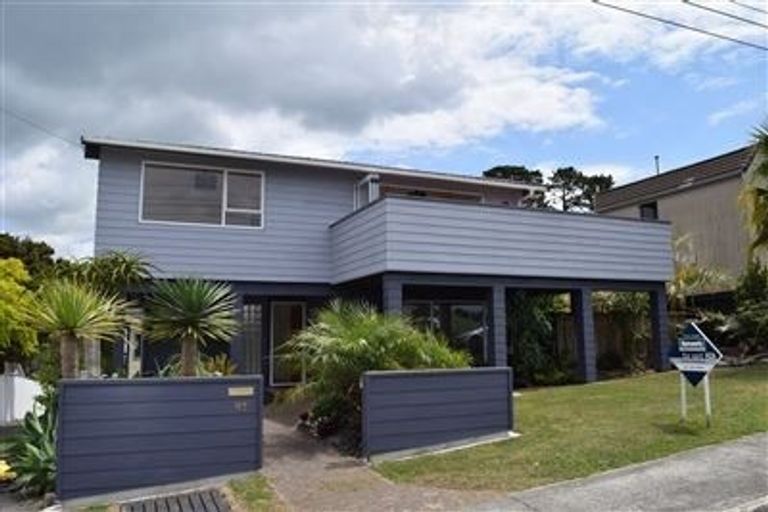 Photo of property in 1/47 Rawene Road, Birkenhead, Auckland, 0626