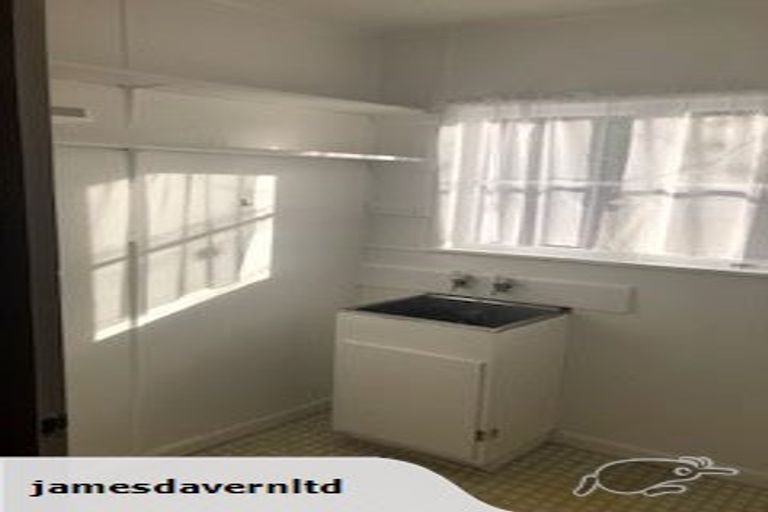Photo of property in 10 Albert Street, Riverhead, 0820