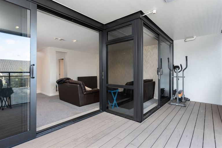 Photo of property in 2-06/424 Maunganui Road, Mount Maunganui, 3116