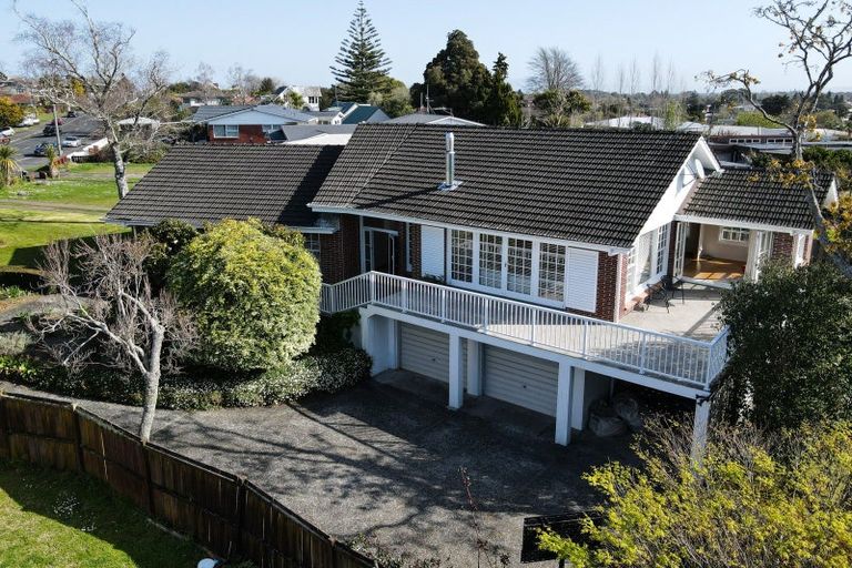 Photo of property in 39 Hillcrest Road, Hillcrest, Hamilton, 3216