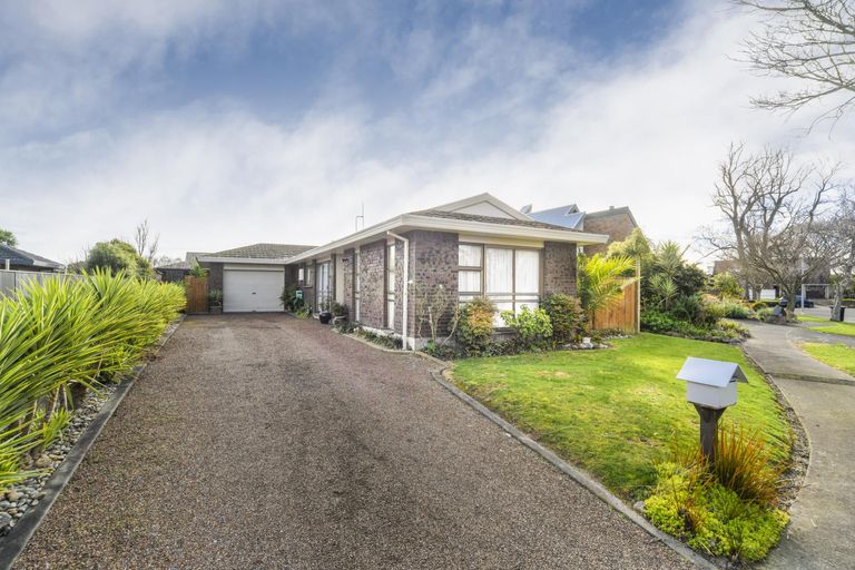 Photo of property in 33 Aintree Crescent, Awapuni, Palmerston North, 4412