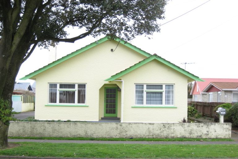 Photo of property in 37 Record Street, Fitzroy, New Plymouth, 4312