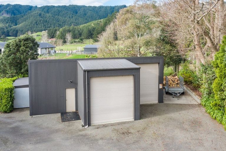 Photo of property in 12 Denton Road, Levin, 5571