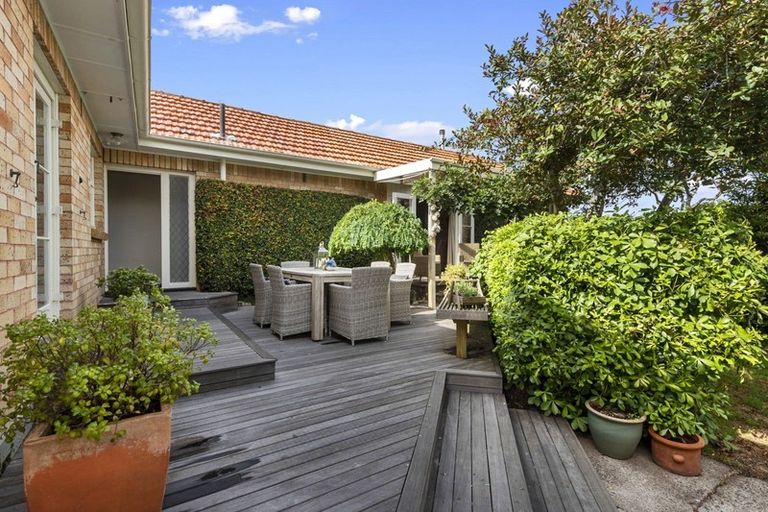 Photo of property in 33 Dalethorpe Avenue, Fairfield, Hamilton, 3214