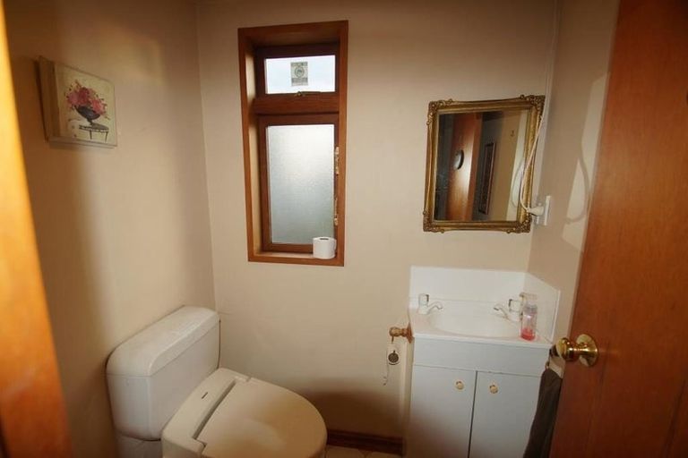 Photo of property in 8 Overdale Drive, Cashmere, Christchurch, 8022