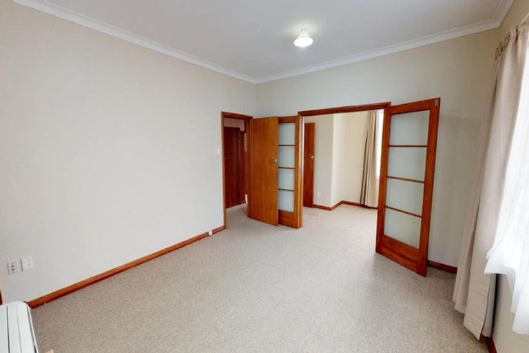 Photo of property in 21 Florence Avenue, Palmerston North, 4414