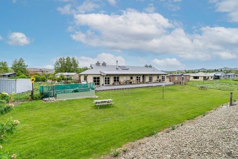 Photo of property in 11 Half Time Close, Omakau, 9376