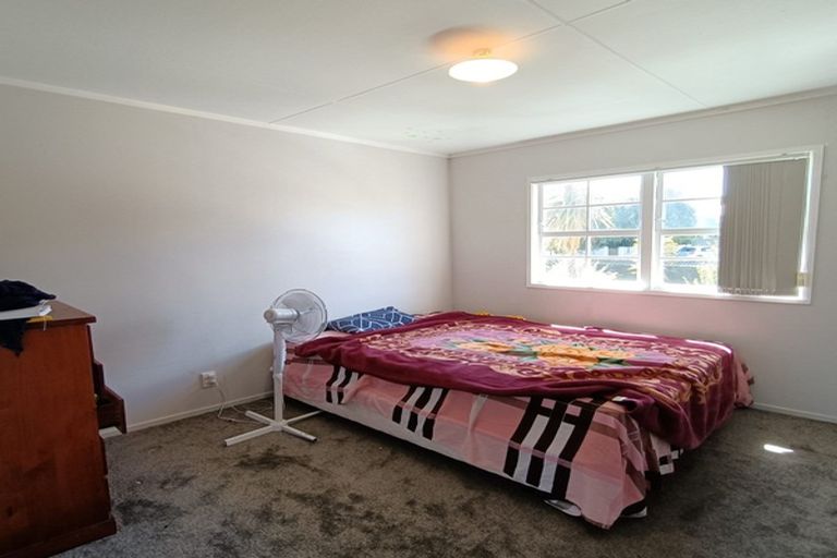 Photo of property in 1 Trounson Avenue, Clendon Park, Auckland, 2103