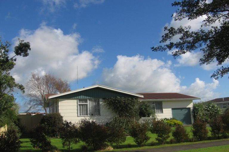Photo of property in 32 Cascade Crescent, Westbrook, Palmerston North, 4412