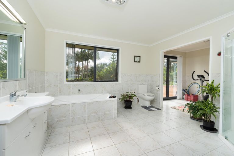 Photo of property in 6 Okura Drive, Kerikeri, 0230