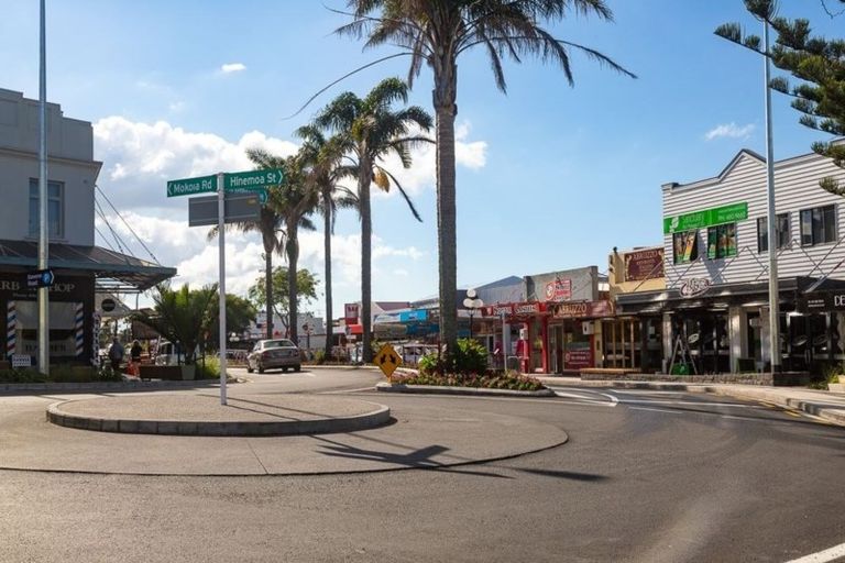 Photo of property in 6/12 Wernham Place, Northcote, Auckland, 0626