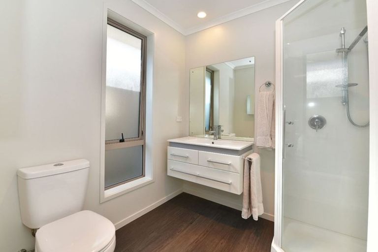 Photo of property in 1 Hewson Drive, Snells Beach, 0920