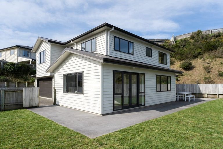 Photo of property in 36 Havana Rise, Grenada Village, Wellington, 6037