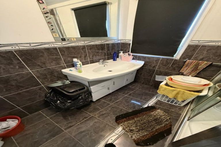 Photo of property in 3/216 Rosebank Road, Avondale, Auckland, 1026