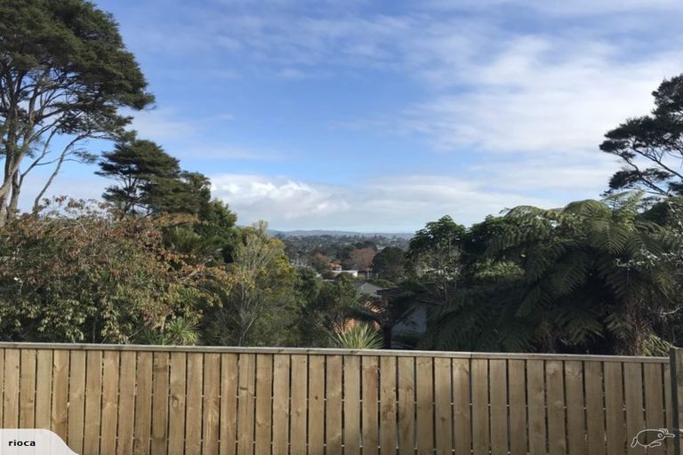 Photo of property in 38 Highland Avenue, Titirangi, Auckland, 0604