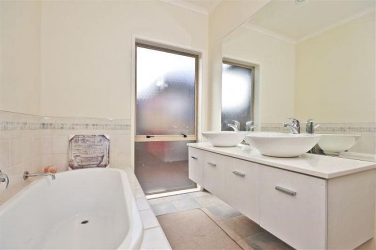 Photo of property in 8 The Ford, Huntington, Hamilton, 3210