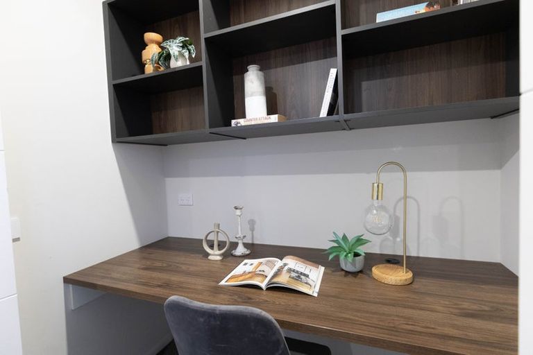 Photo of property in 121 Melksham Drive, Churton Park, Wellington, 6037