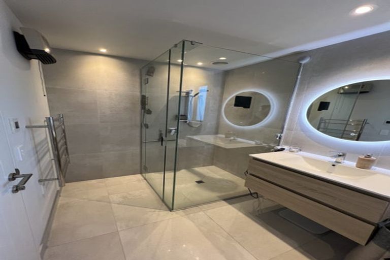 Photo of property in 12 Irvines Track, Halswell, Christchurch, 8025