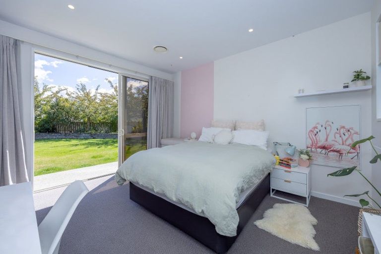 Photo of property in 10 The Terraces, Wanaka, 9305