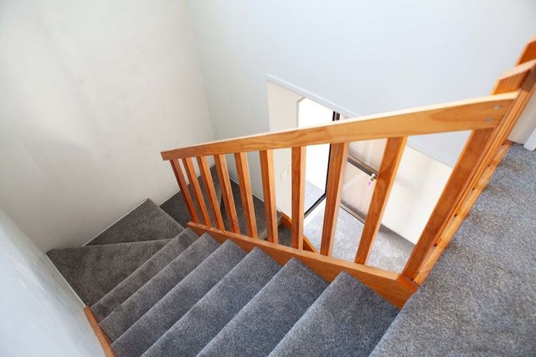 Photo of property in 2/40 Saxon Street, Waterview, Auckland, 1026