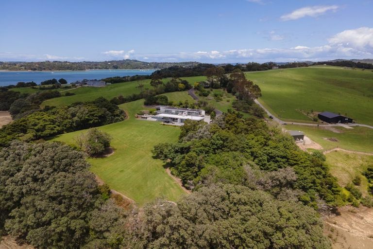 Photo of property in 657 Pukapuka Road, Pohuehue, Warkworth, 0983