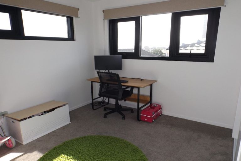 Photo of property in 148a Hutchinsons Road, Bucklands Beach, Auckland, 2014