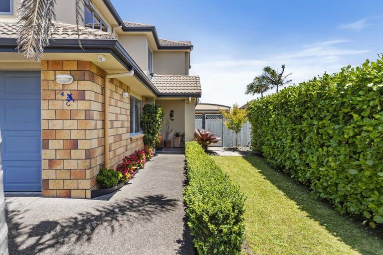 Photo of property in 4 Rialto Court, East Tamaki Heights, Auckland, 2016