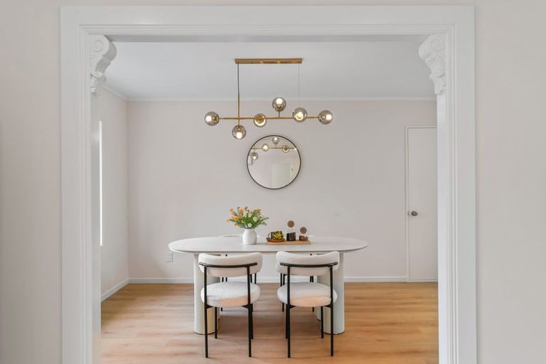 Photo of property in 710a Pakuranga Road, Howick, Auckland, 2010