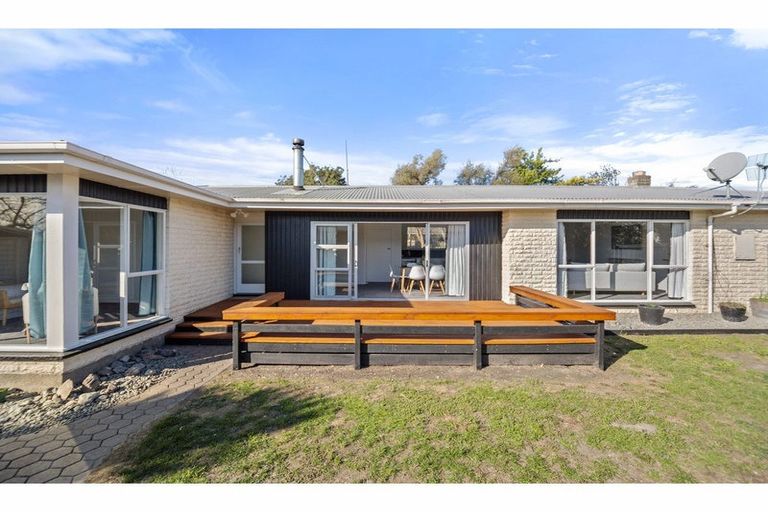 Photo of property in 8 Petries Road, Woodend, 7610