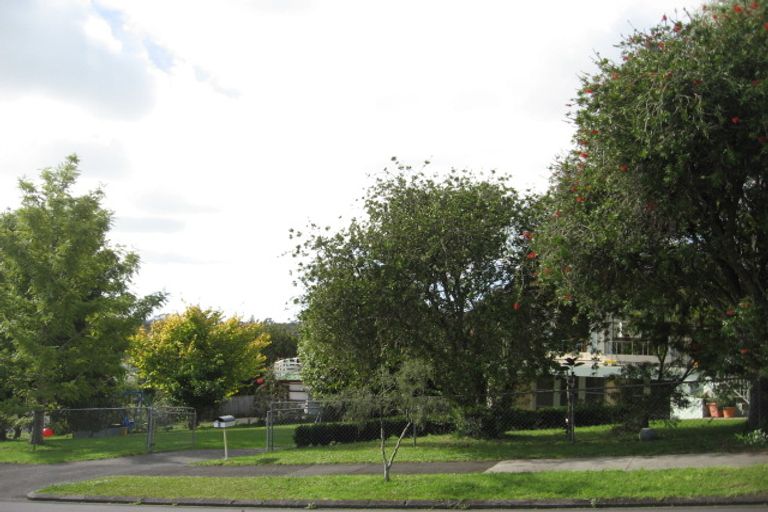 Photo of property in 2 Cobana Place, Pakuranga Heights, Auckland, 2010