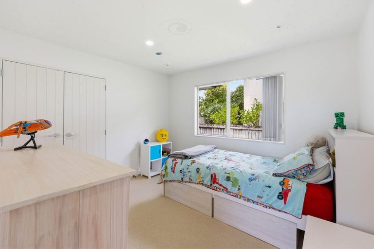 Photo of property in 18b Leafield Crescent, Henderson, Auckland, 0612