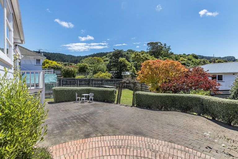 Photo of property in 24 Larsen Crescent, Tawa, Wellington, 5028