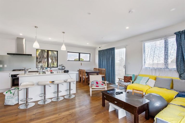 Photo of property in 103 Hutchinsons Road, Bucklands Beach, Auckland, 2014