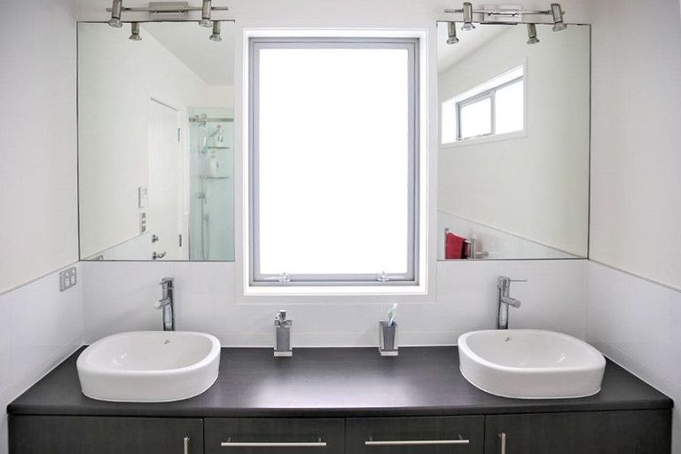 Photo of property in 4 Ravello Rise, Flat Bush, Auckland, 2019