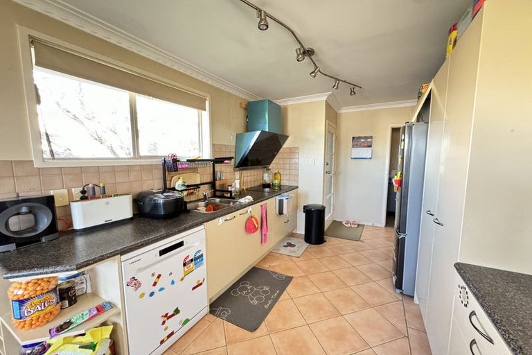 Photo of property in 18 Luton Avenue, Sunnyhills, Auckland, 2010