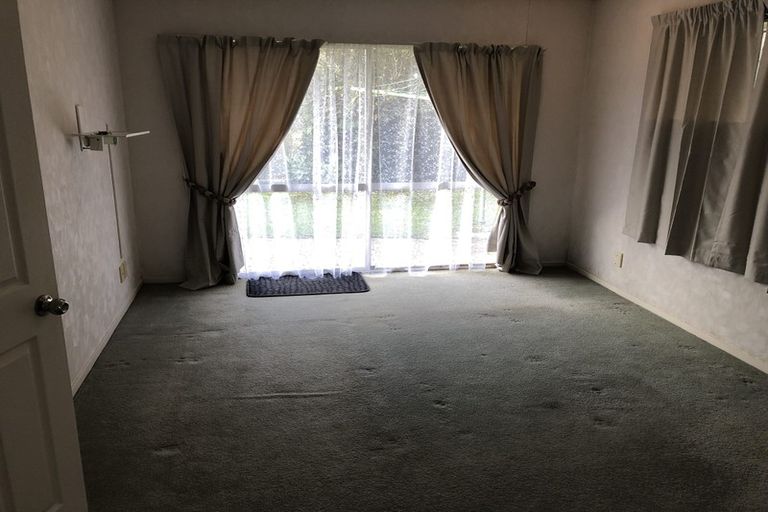 Photo of property in 70 Millhouse Drive, Northpark, Auckland, 2013